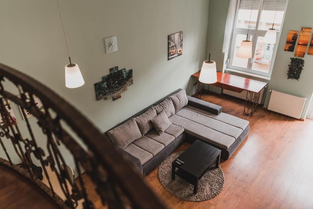 Main Street / Heart Of Bp Apartment *